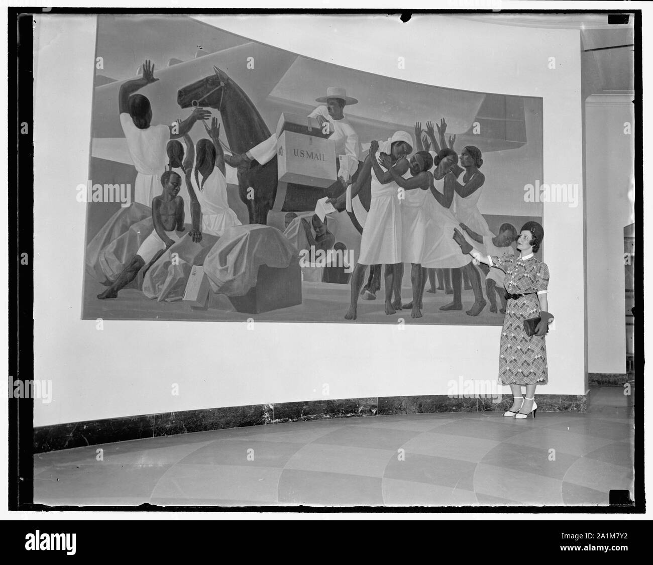 Off con il giogo dello zio Sam raffigurato in post office murale, è carica di Arctic explorer. Washington D.C., Sett. 10. Vilhjamur Stefansson, Artic explorer, oggi a carico che artista Rockwell Kent aveva dipinto sul muro dell'edificio della Posta qui un esortazione a Puerto Rico a buttare fuori regola americana. Il Gibberish, dice Stefansson, [...]s tradotto dai suoi amici e legge: la gente di Puerto Rico, i nostri amici: vai avanti e lasciare che [...] modificare capi. Che solo può renderci uguali e libera. Postmaster General Farley passa al murale ogni giorno come va al suo ufficio. Miss Maria [.. Foto Stock