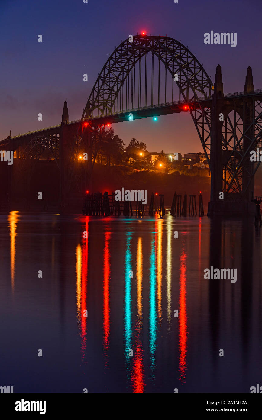 Yaquina Bay Bridge, Newport, Oregon, Stati Uniti d'America Foto Stock