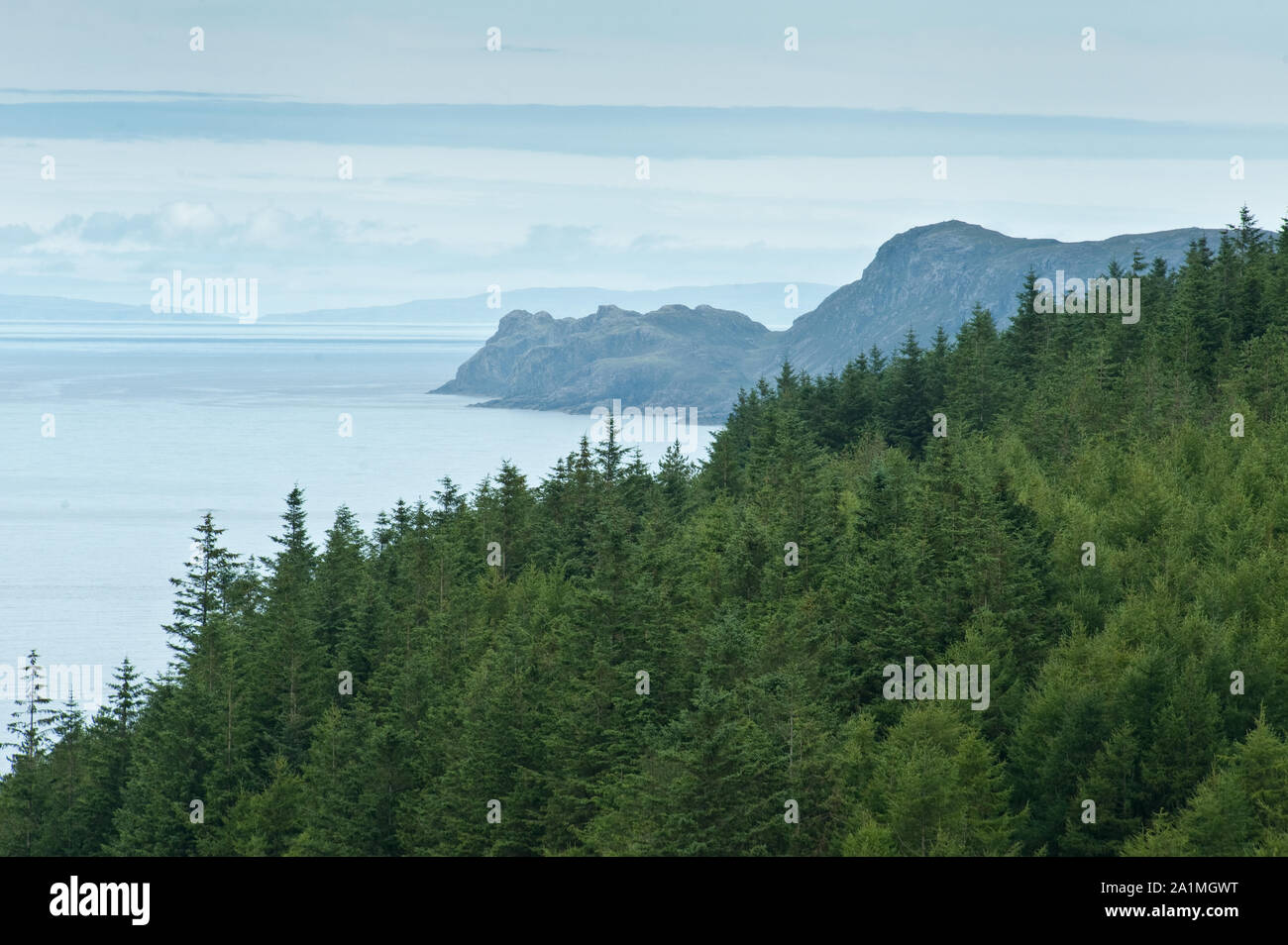 Vista lungo la costa del nord dell'isola di Mull. Scozia Foto Stock