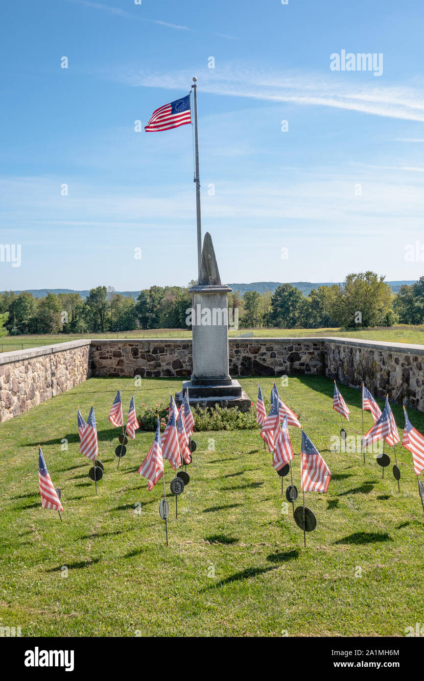 Oriente Vincent Township, PA - sett. 21, 2019: vista all'interno della recinzione al rivoluzionario monumento di soldati e recinto in memoria di 22 soldati che di Foto Stock