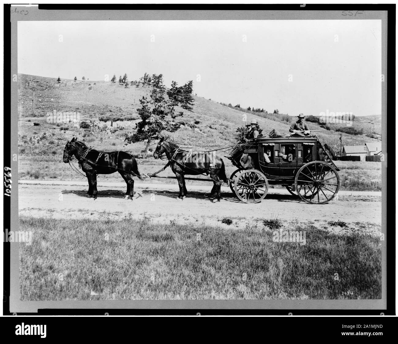 Vecchio stagecoach, il Parco Nazionale di Yellowstone, Wyoming Foto Stock Vecchio stagecoach, il Parco Nazionale di Yellowstone, Wyoming Foto Stock