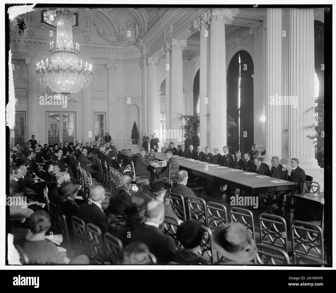 Sessione di apertura della Conferenza dei cinque paesi dell America centrale nella Sala delle Americhe, Pan American edificio. I cinque paesi rappresentati sono il Guatemala, Honduras, Salvador, Nicaragua e Costa Rica Foto Stock