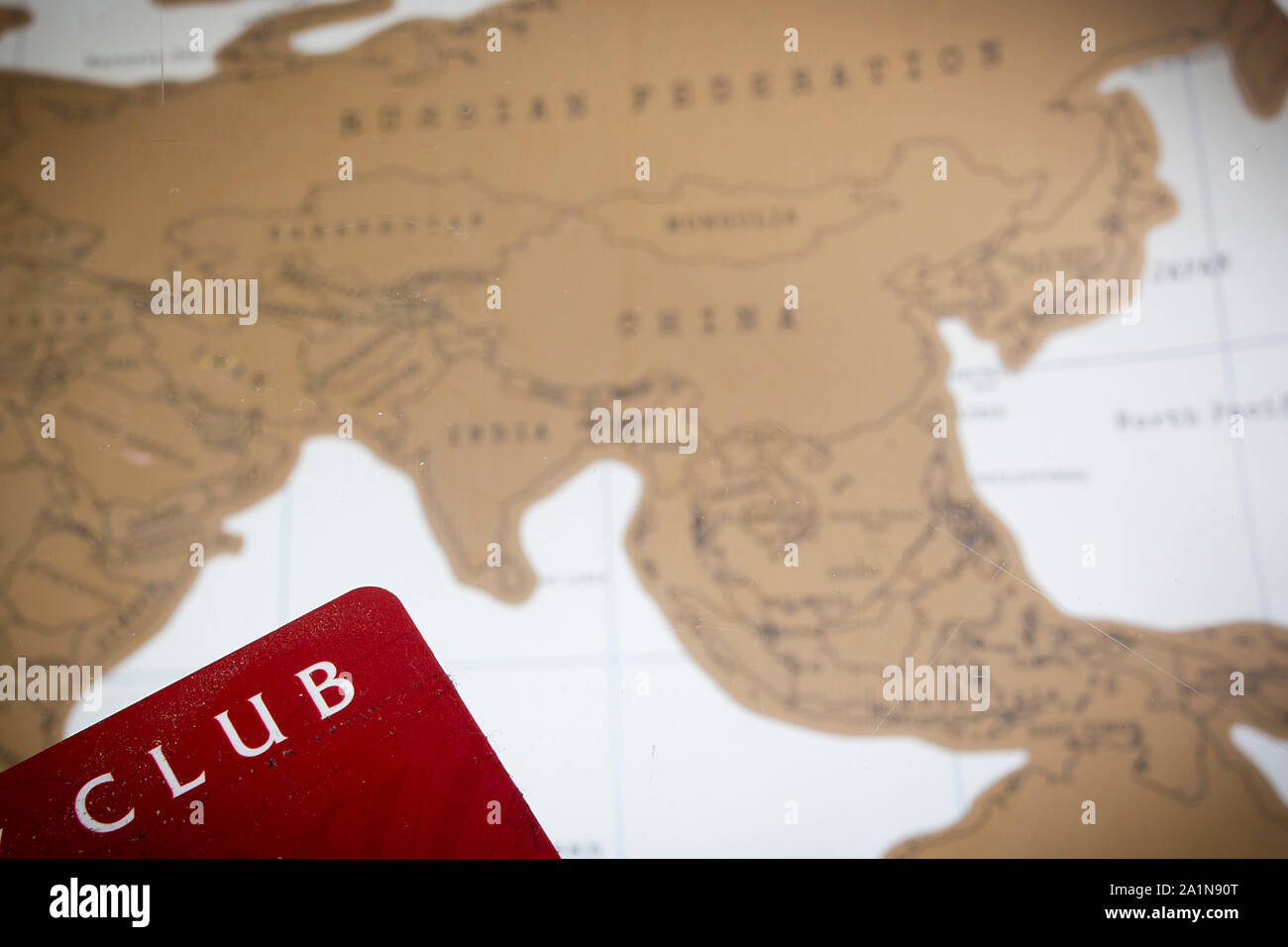 Traveler Club Card su una mappa di sfondo dell Asia Foto Stock