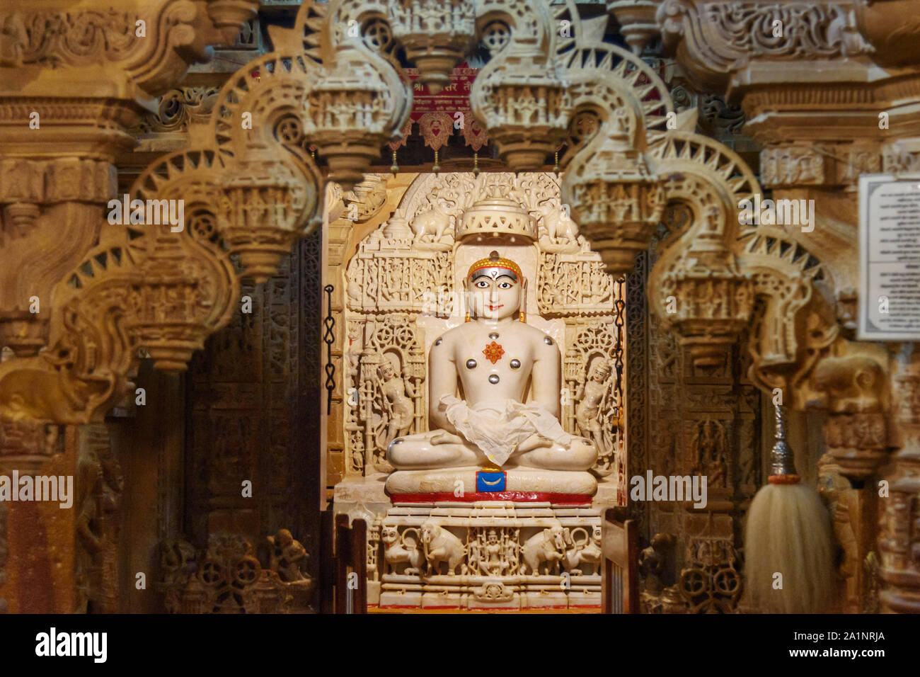Jaisalmer, India - 16 Febbraio 2019: Bada Bagh cenotaphs antico complesso in Jaisalmer. Rajasthan Foto Stock