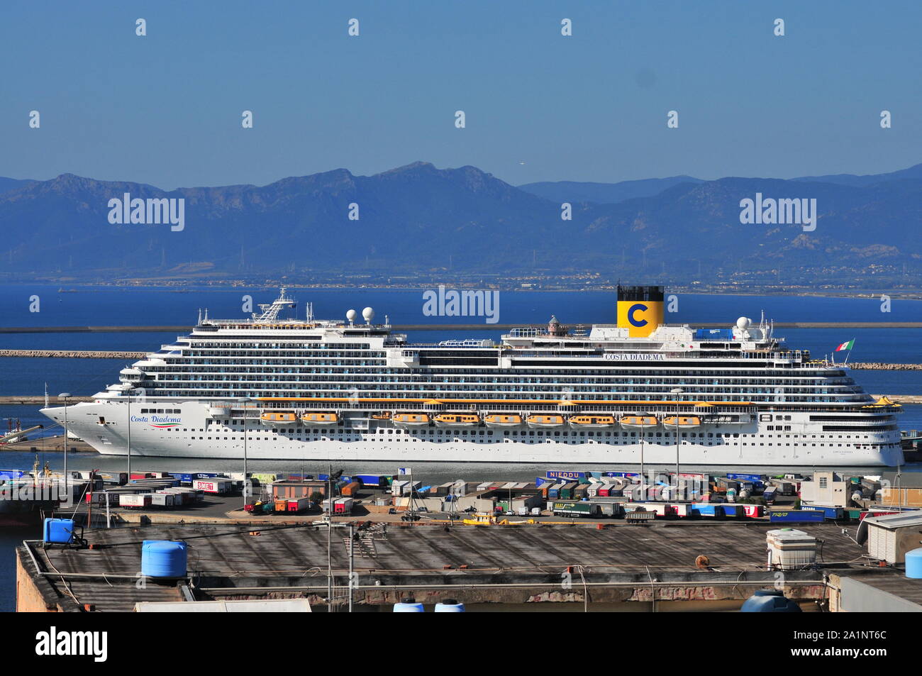 Cagliari, Italia, settembre 2019. Visualizza ona Costa Diadema nave da  crociera Foto stock - Alamy