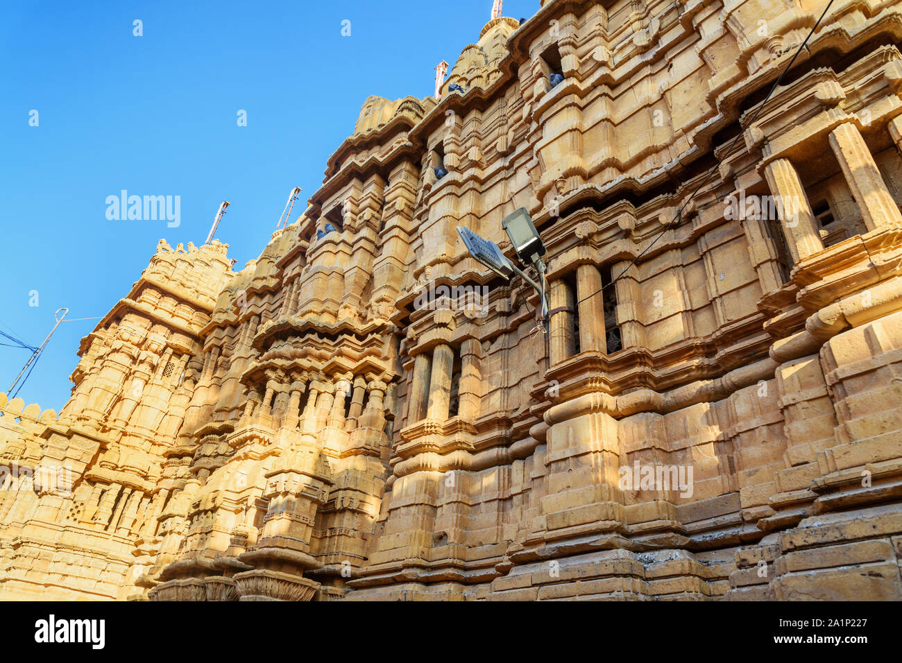 Templi Jain in Jaisalmer fort. Il Rajasthan. India Foto Stock