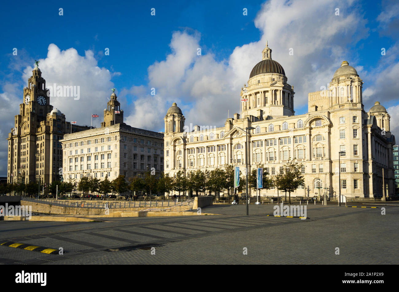 Le Tre grazie a Pierhead a Liverpool Foto Stock
