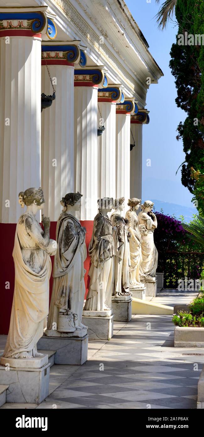 Statue,Palazzo Achilleion,Gastouri,l'isola di Corfù, isole Ionie, Grecia Foto Stock