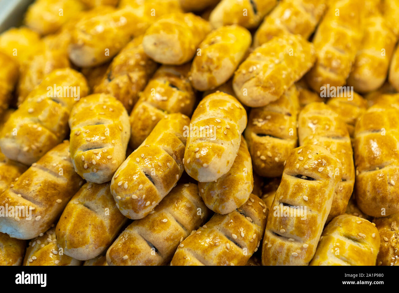 Mezzo fresco orientale deliziosi biscotti presentati. Foto Stock