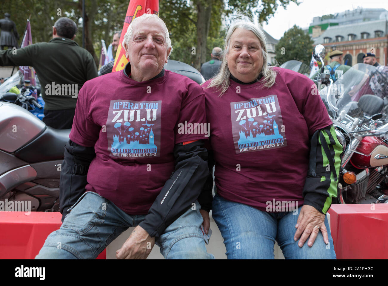 Westminster, Londra, Regno Unito. 28 Settembre, 2019. HM veterani delle forze civili e sostenitori mostrano il supporto per i veterani ed ex soldati perseguite dopo essere stato incaricato di funzionamento Banner (Forze Armate britanniche' funzionamento in Irlanda del Nord dal 1969 al 2007). Penelope Barritt/Alamy Live News Foto Stock