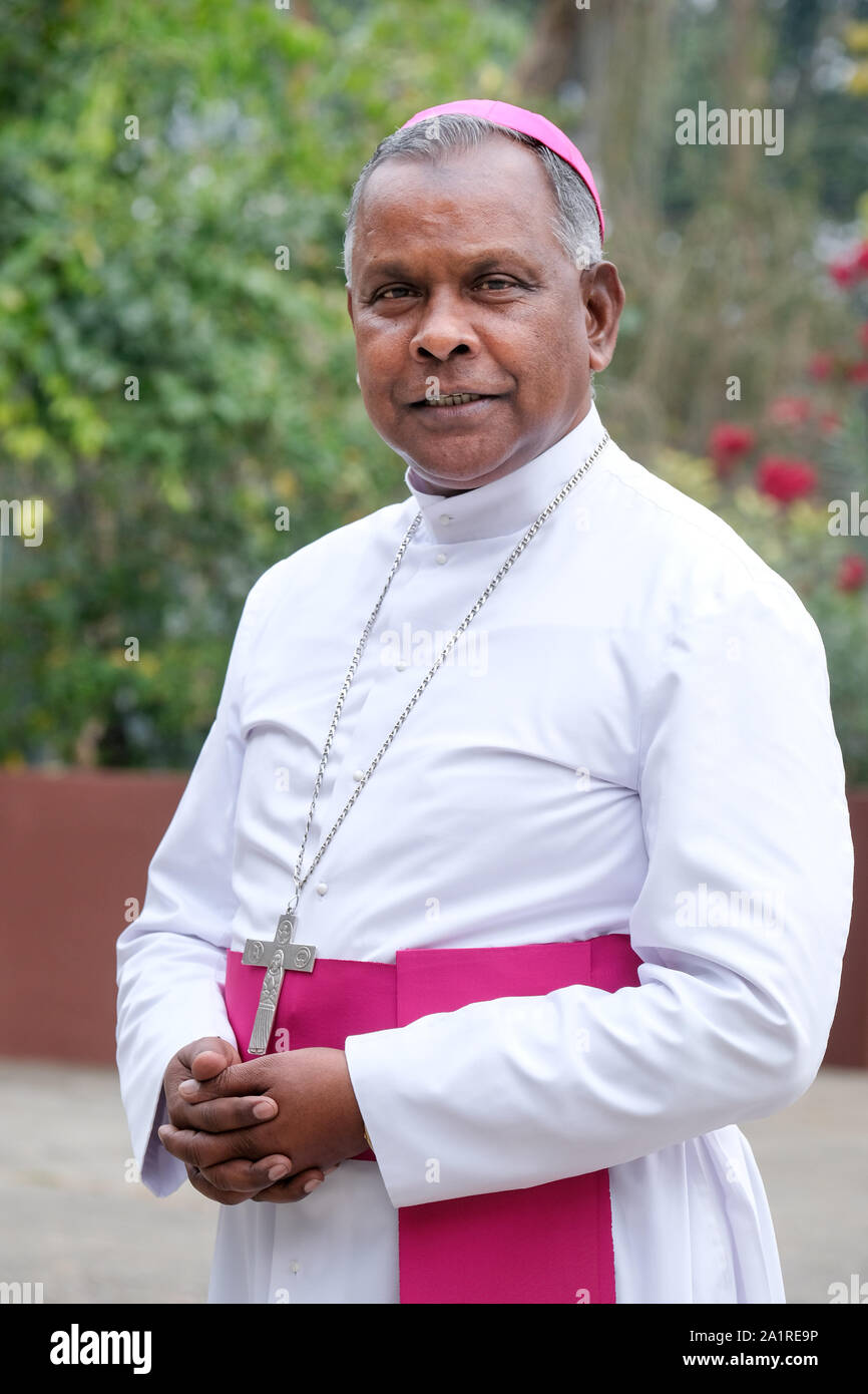 Il vescovo Michael Akasius Toppo, vescovo cattolico della diocesi di Tezpur, Assam, India, Asia Foto Stock