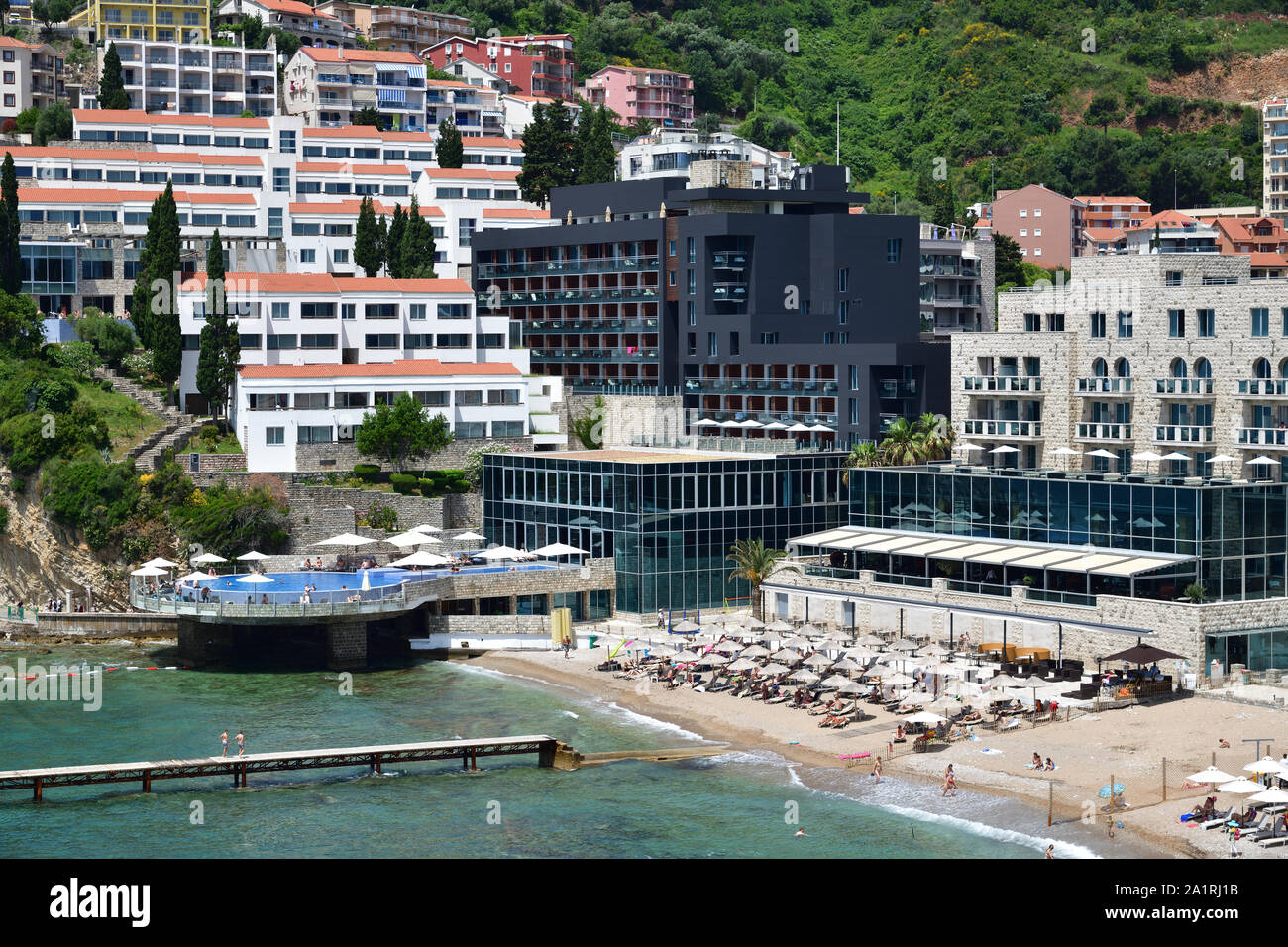 Vista della città di Budva dal Mar Mediterraneo, Montenegro Foto Stock