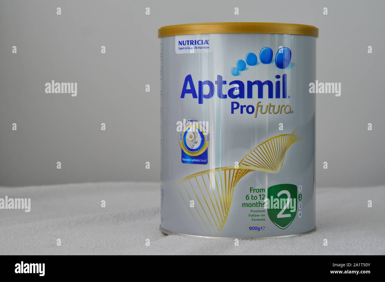 Una fase 2 Aptamil Profutura baby formula. Foto Stock