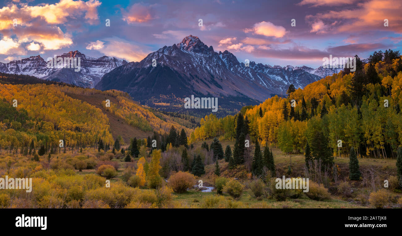 Dawn, Aspen, Willow palude, Mount Sneffels, Dallas dividere, Uncompahgre National Forest, Colorado Foto Stock