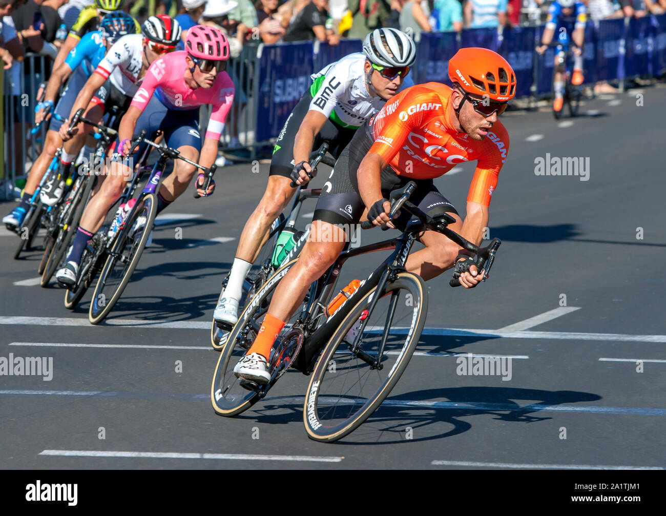 Angolo per i ciclisti sulla terrazza est ad Adelaide nel South Australia durante la fase di discesa sotto Classic, la prima gara del Tour Down Under. Foto Stock