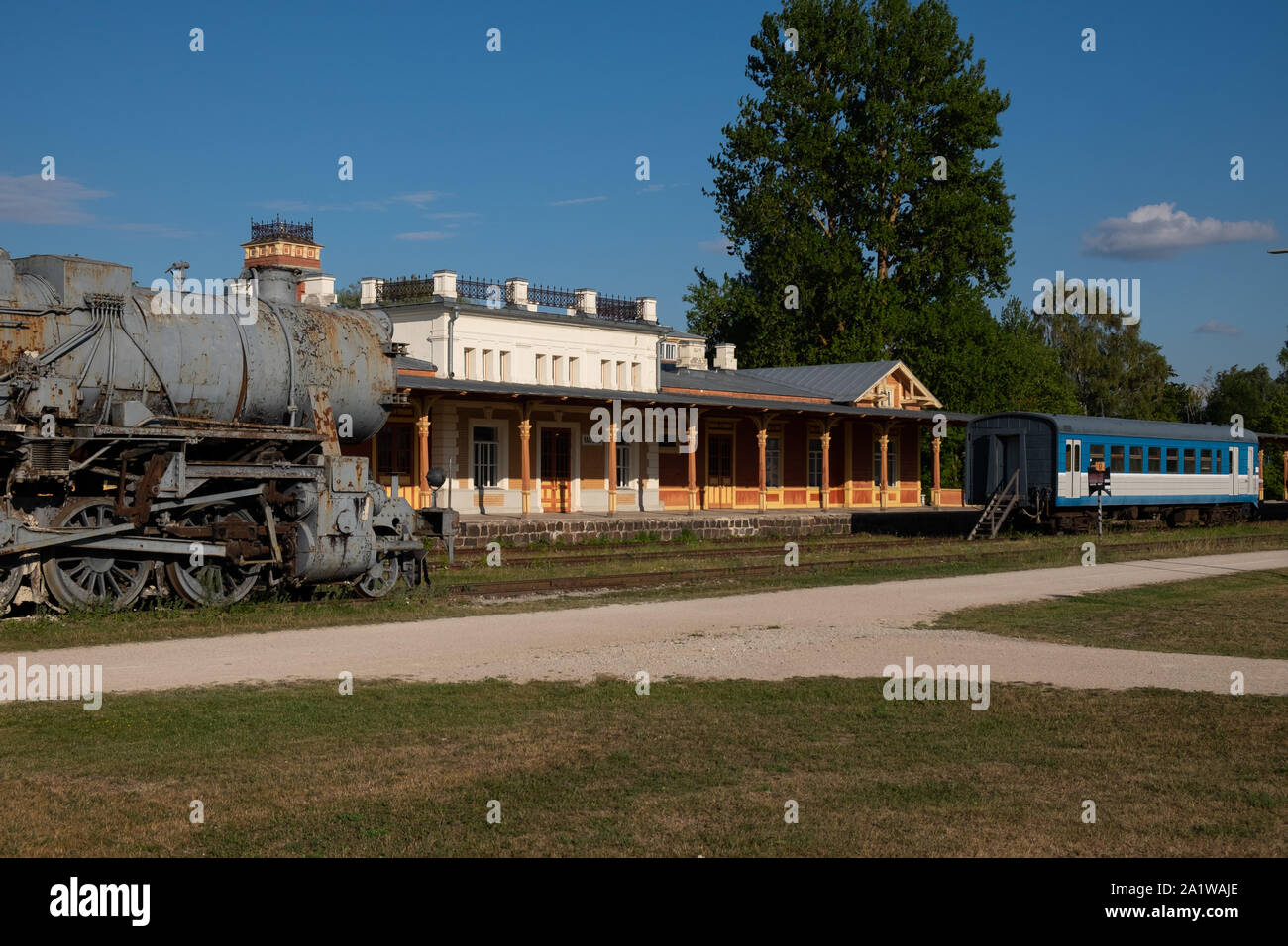 Vecchia ferrovia motore a Haapsalu stazione ferroviaria di Haapsalu, Estonia, paesi baltici, Europa Foto Stock