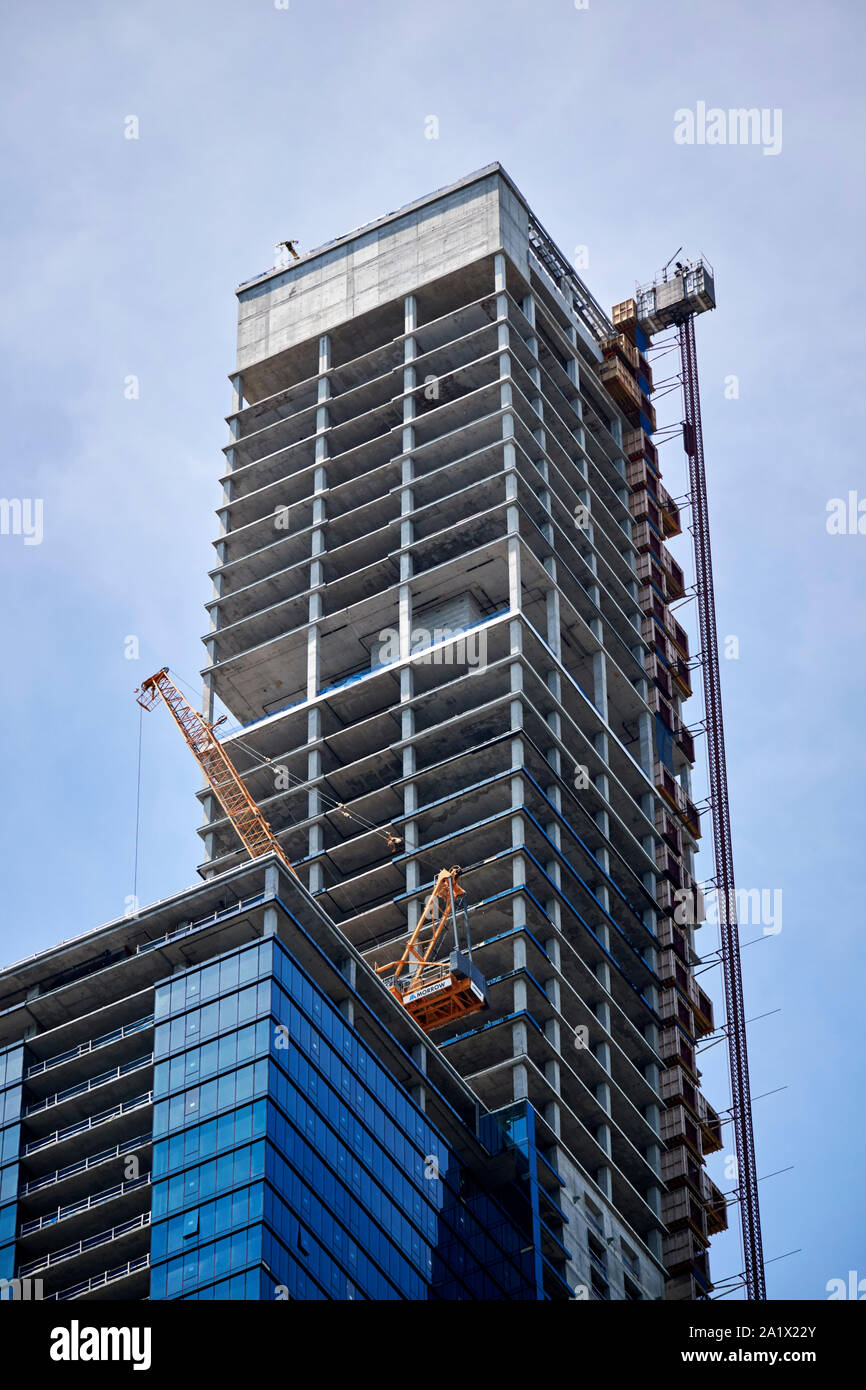 Nuova vista torre in costruzione sul lungolago est di Chicago in Illinois negli Stati Uniti d'America Foto Stock