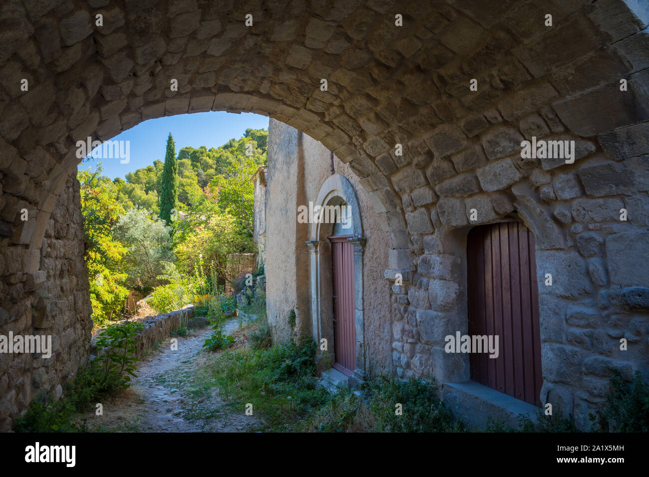 Oppède è un comune nel dipartimento di Vaucluse nella regione Provenza-Alpi-Costa azzurra nel sud della Francia. Oppidum è la parola latina per 'citta'. Foto Stock