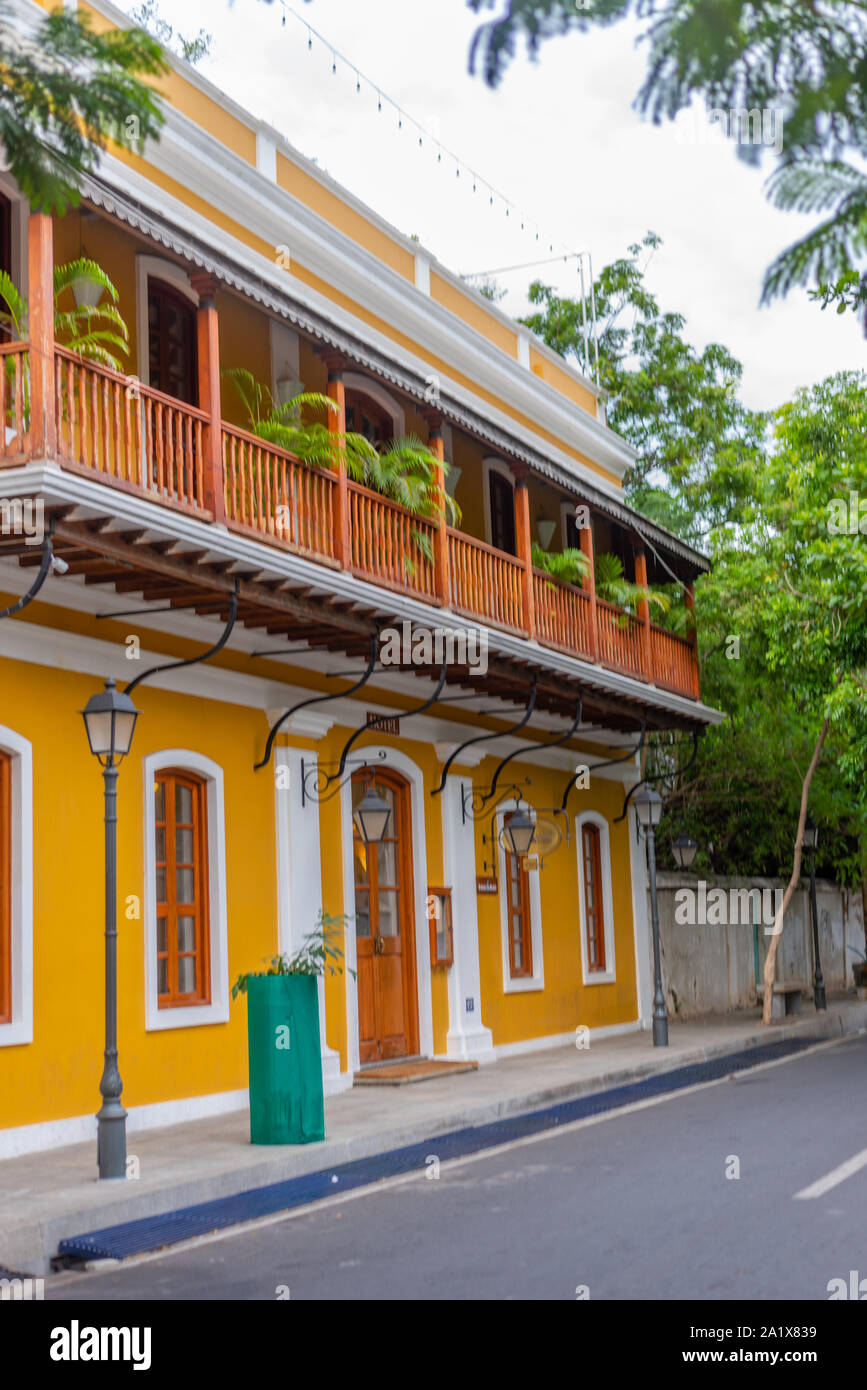 Città Bianca, Pondicherry/India- 3 Settembre 2019: Palais de Mahe hotel nel quartiere francese di Pondicherry Foto Stock