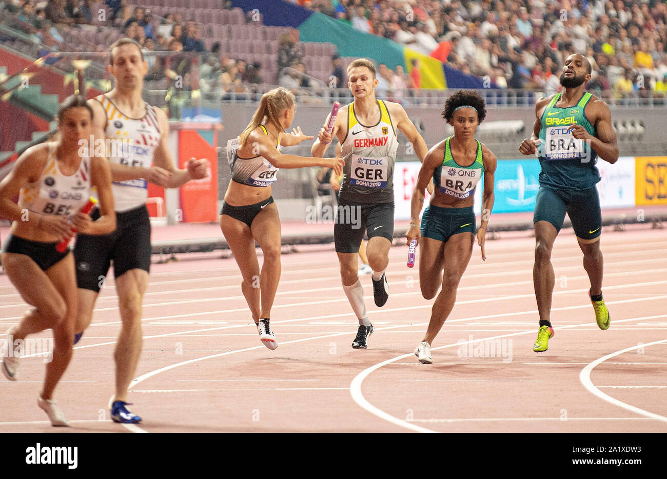 Stafelwechsel, Marvin SCHLEGEL (Germania/3.vr) uebergives alla Luna BULMAHN (Germania/4.vr), 7. Luogo, modificare, azione, stagione 4 x 400m miscelata, Round 1, 28.09.2019 Campionati del Mondo 2019 a Doha/Qatar, dal 27.09. - 10.10.2019. | Utilizzo di tutto il mondo Foto Stock