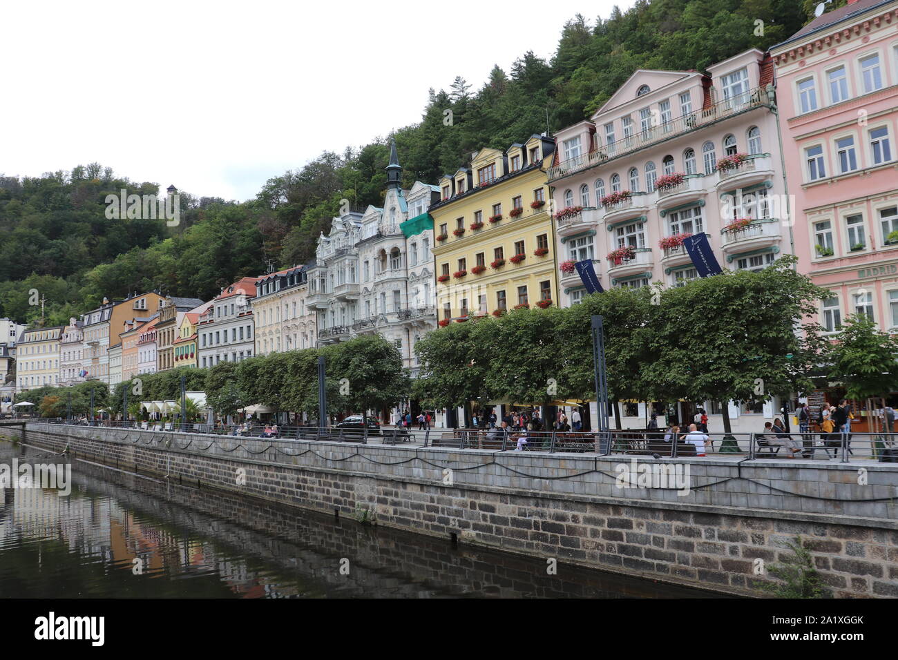 Splendidi edifici della città di Spa. Karlovy Vary, Repubblica Ceca Foto Stock