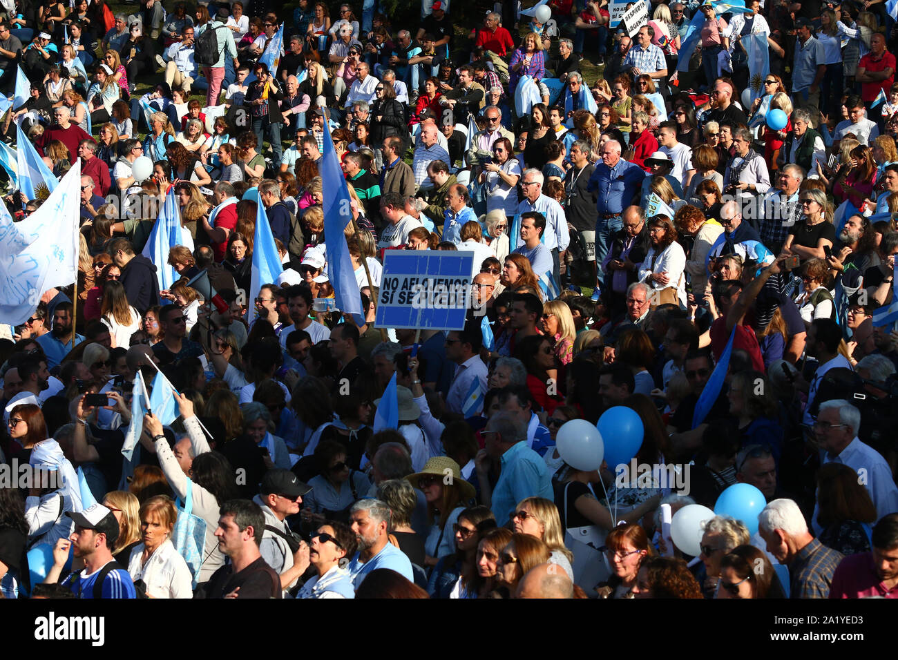 BUENOS AIRES, 28.09.2019: Thowsands dei tifosi di partecipare al primo incontro di Juntos por el cambio per sostenere la rielezione di Mauricio Macri come presiden Foto Stock