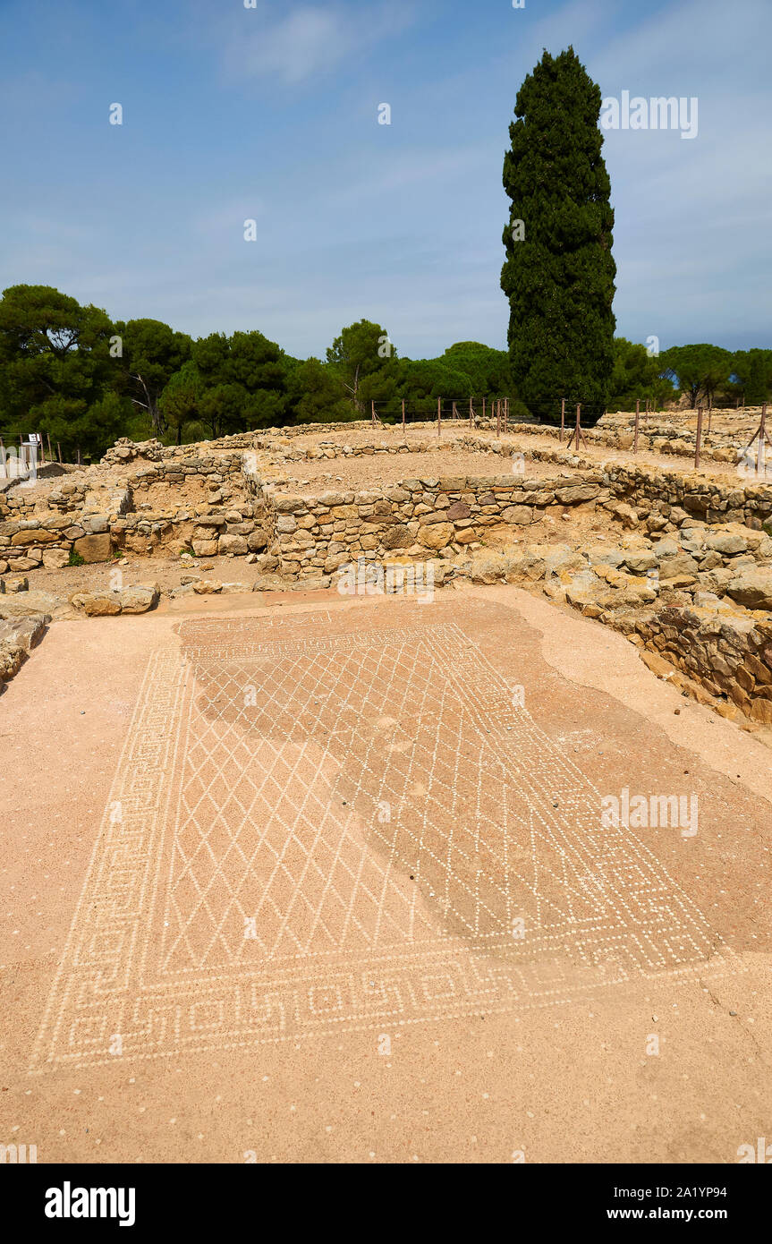 Il greco antico mosaico di una casa a Neapolis precint a Empúries Sito Archeologico (Ampurias, La Escala, Alt Empordà, Girona, Spagna) Foto Stock