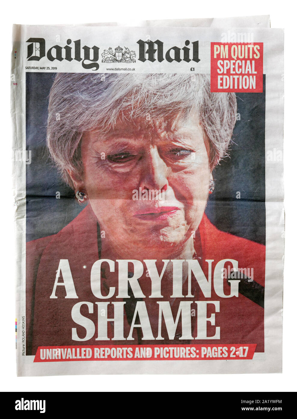La prima pagina del Daily Mail dal 25 maggio 2019 con il titolo scandaloso circa le dimissioni di Theresa Maggio come Primo Ministro del Regno Unito Foto Stock