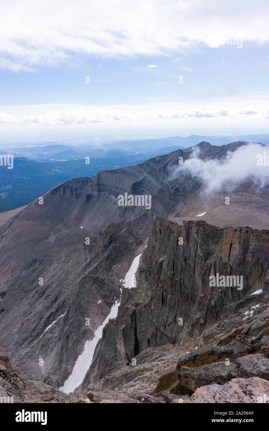 Il vertice di Longs peak guardando il diamante Foto Stock