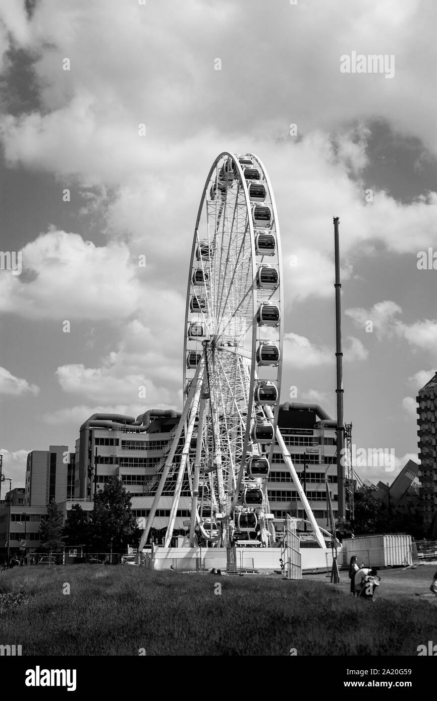 Ruota panoramica Ferris a Rotterdam Foto Stock