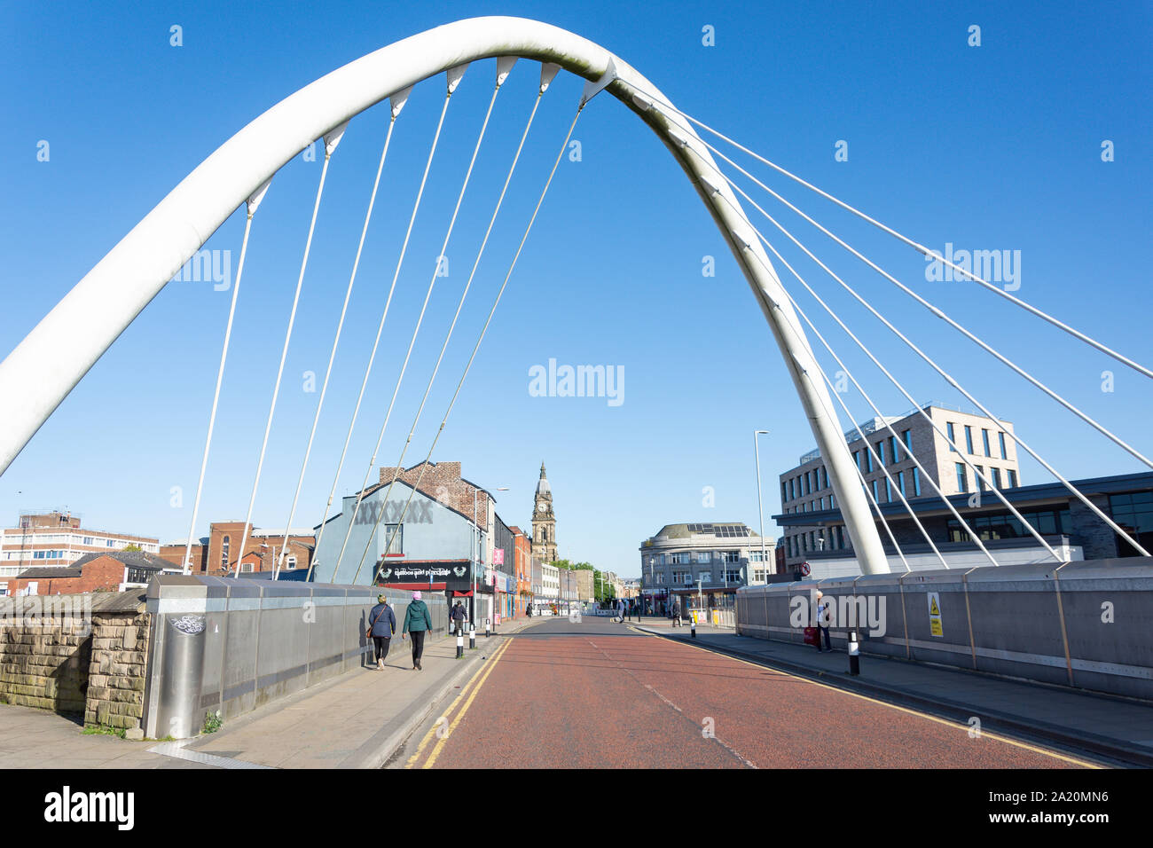 Ponte di overhead, Newport Street, Bolton, Greater Manchester, Inghilterra, Regno Unito Foto Stock