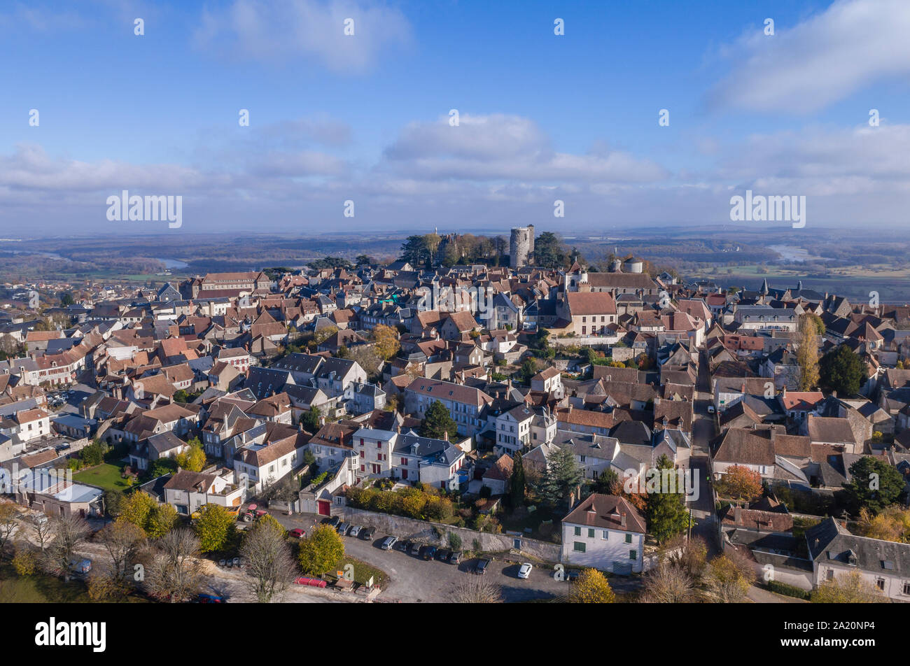 Francia, Cher, Berry, Sancerre, villaggio (vista aerea) // Francia, Cher (18), Berry, Sancerre (vue aérienne) Foto Stock