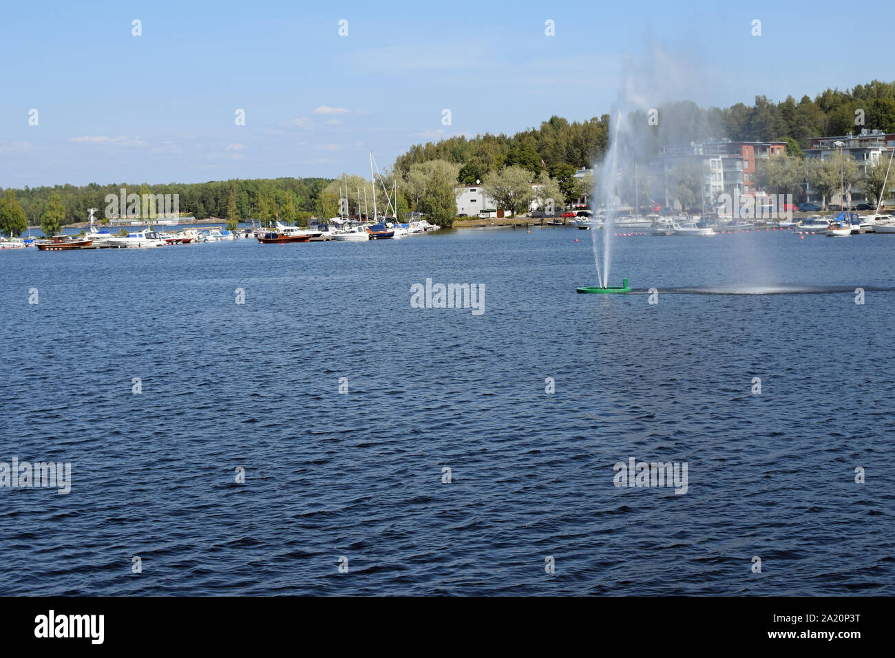 Lappeenranta, Finlandia - 27 Luglio 2019: Fontana nel porto di Lappeenranta. Foto Stock