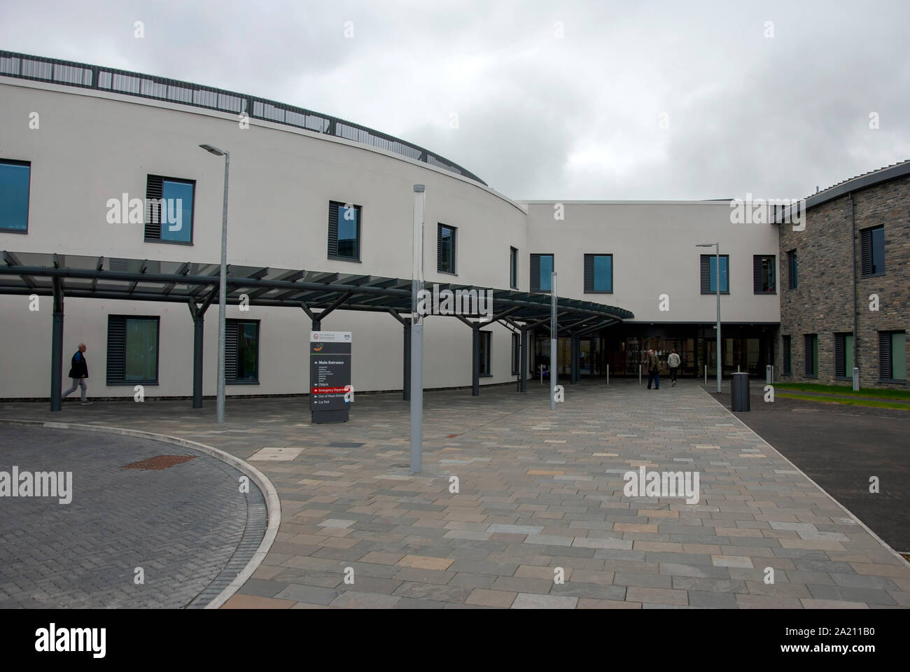 Principale di ingresso del paziente il nuovo NHS Balfour Ospedale strada Foreland Kirkwall terraferma le isole Orkney Scotland Regno Unito vista esterna pedestr principale Foto Stock