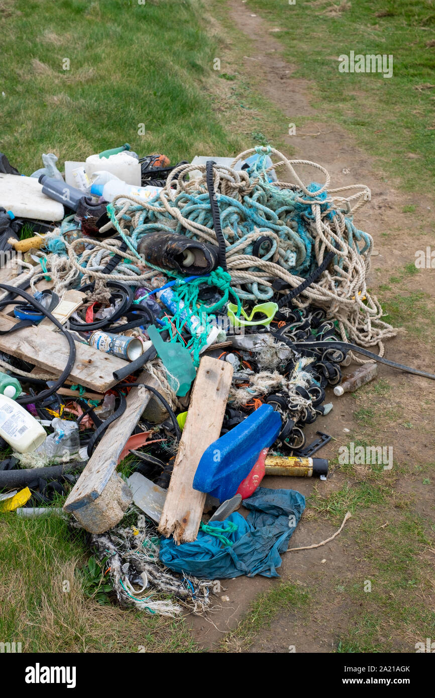 Pila di spazzatura in spiaggia, flotsam e Jetsam Foto Stock