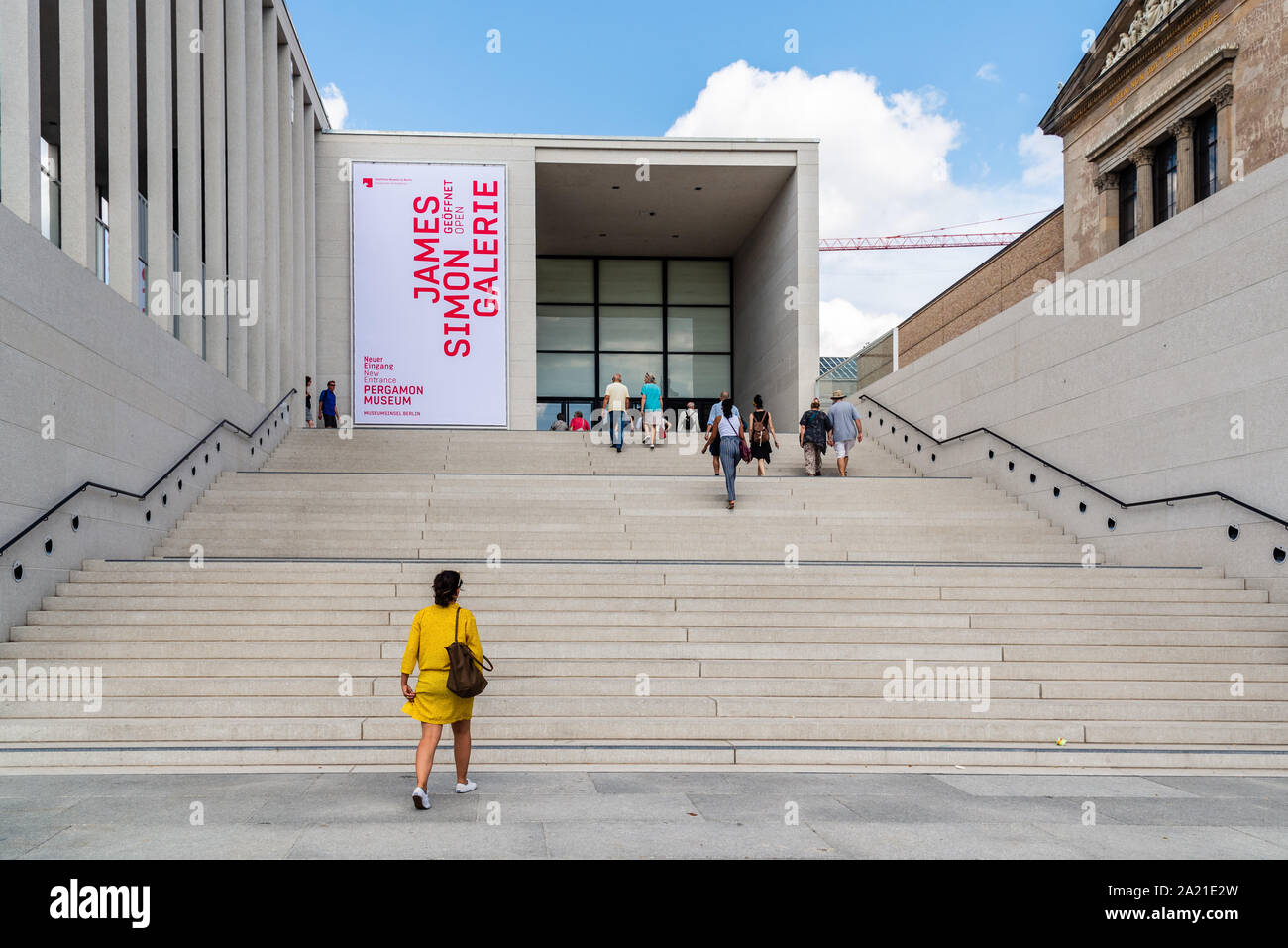 Berlino, Germania - 27 Luglio 2019: entrata principale a James Simon Gallery di Isola dei Musei Foto Stock