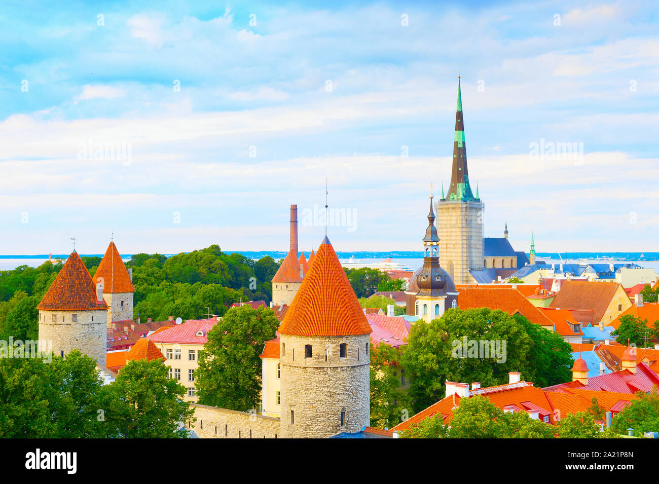 Città vecchia di Tallinn skyline. Estonia. vista aerea Foto Stock