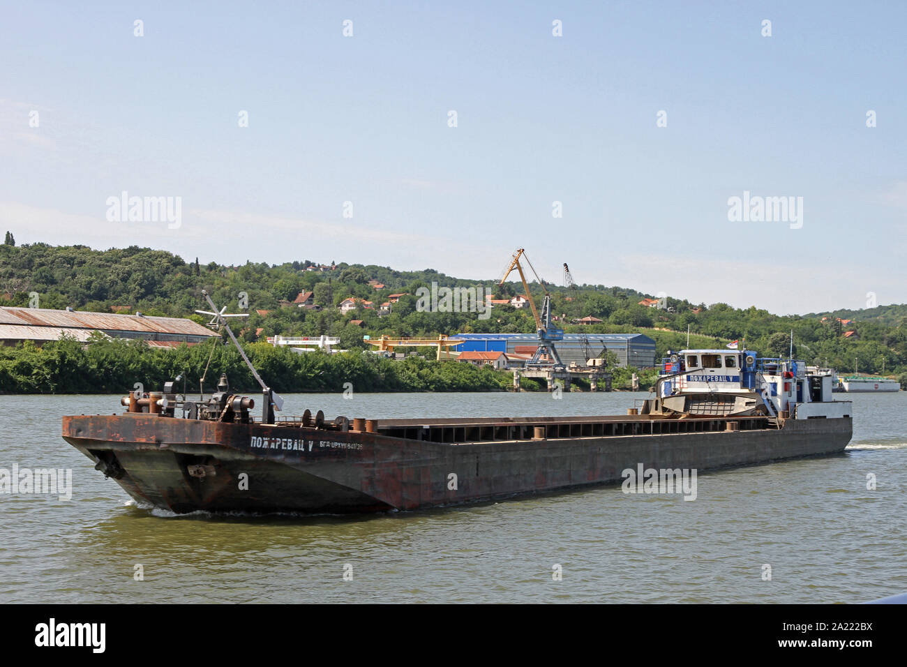 Pozarevac 5 rimorchiatore a traino sul fiume Danubio, Panchevo, Serbia. Foto Stock