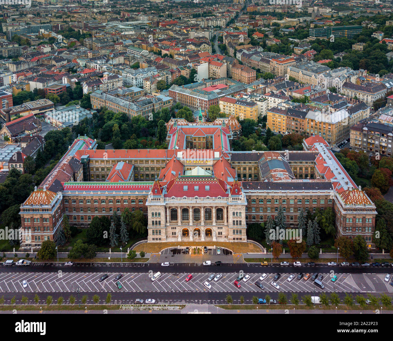 Il vecchio edificio storico di Budapest, Ungheria. Muegyetem. Foto Stock