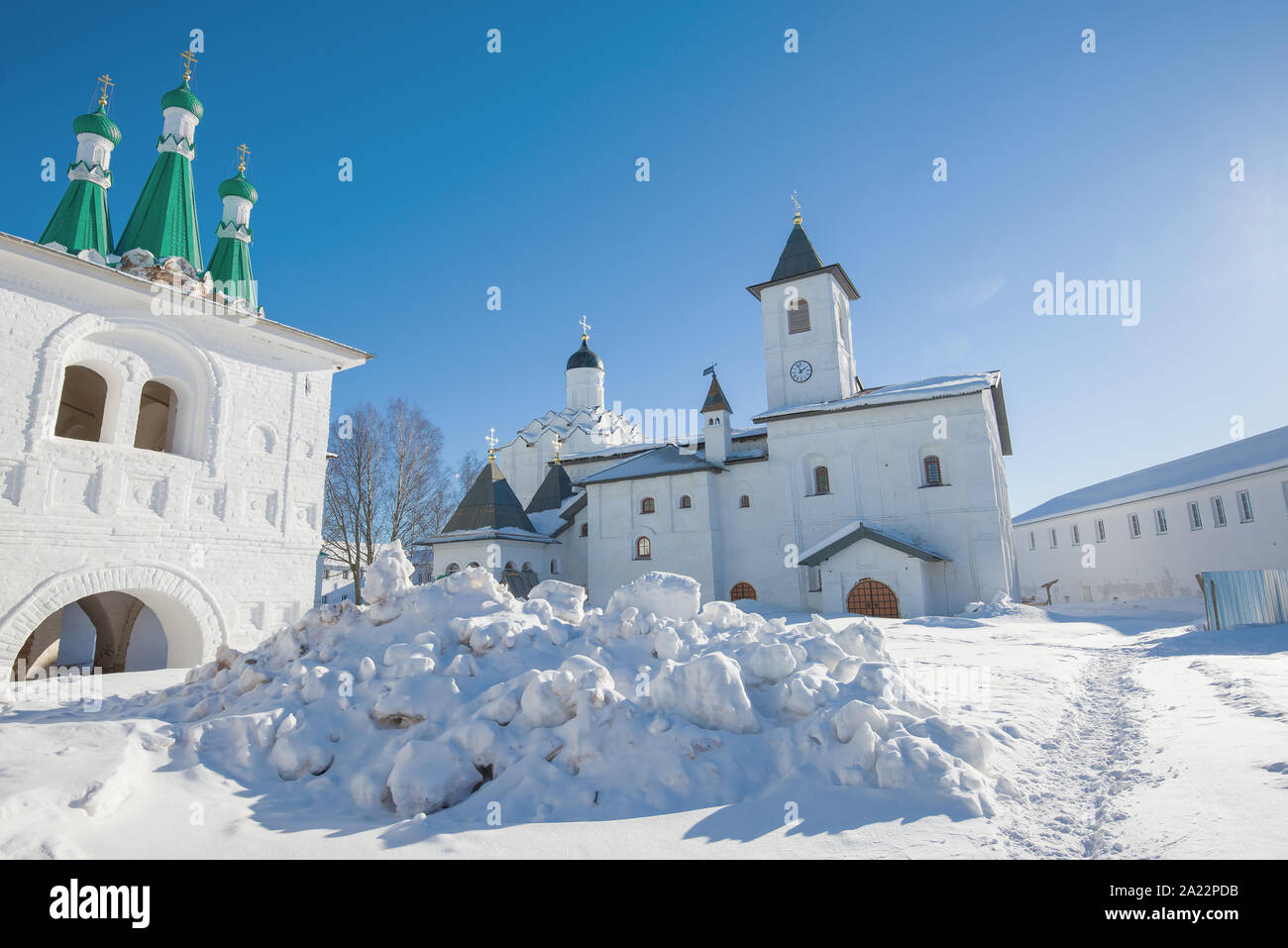 Giornata invernale presso la Santa Trinità Alexander Svirsky monastero. Regione di Leningrado, Russia Foto Stock