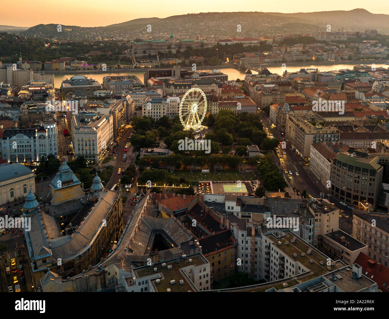 Ungheria, Budapest, Erzsebet Square vista aerea Foto Stock