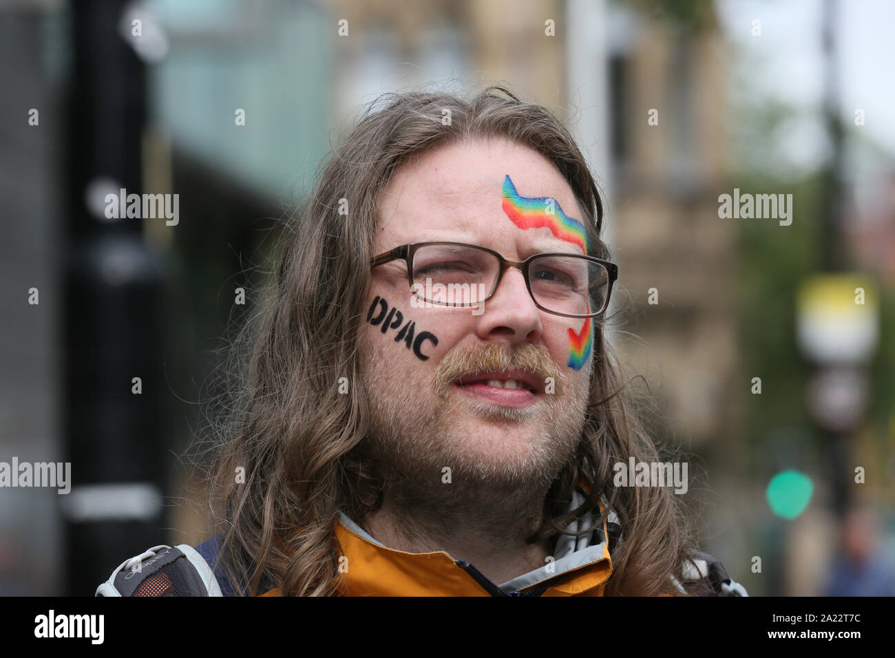 Manchester, Regno Unito. 30 Settembre,2019. DPAC, persone disabili contro i tagli, di protesta al di fuori del Partito Tory Conference Manchester, Lancashire, Regno Unito. Credito: Barbara Cook/Alamy Live News Foto Stock