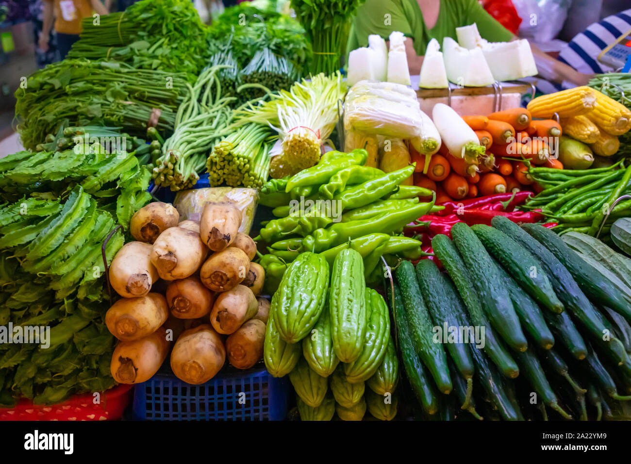 Frutta e verdura fresche al mercato locale in Sanya Hainan in Cina Foto Stock