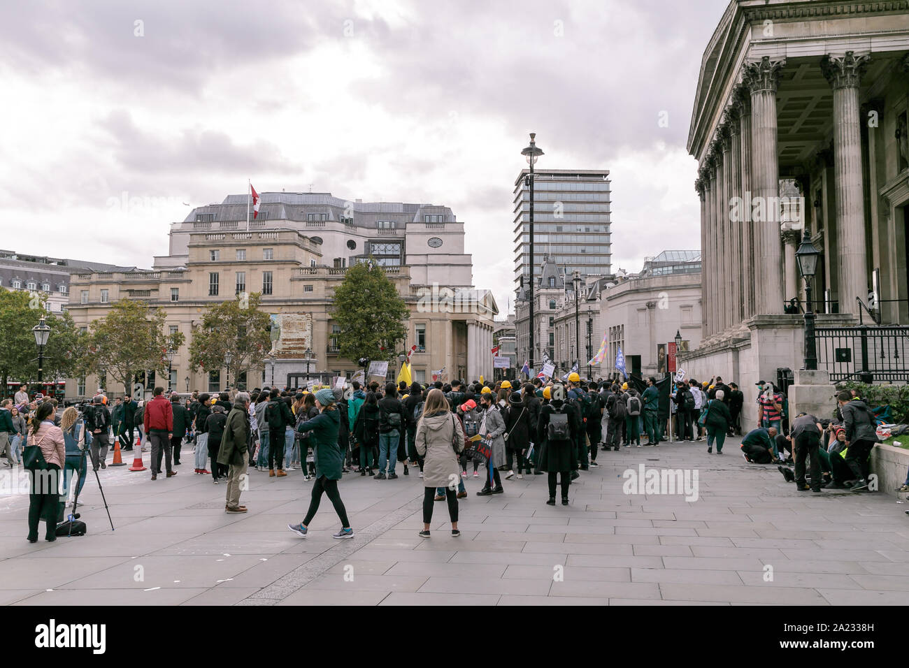 Dimostrazione contro la sovranità cinese di Hong Kong, Trafalgar Square, Londra, 28 settembre 2019. Centinaia di pf la gente si riunisce dopo marciando dal Consolato cinese Foto Stock