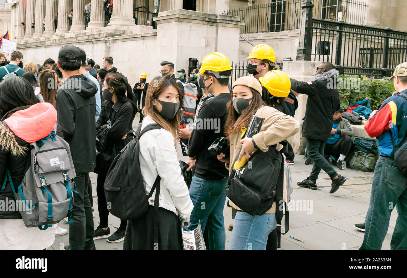Dimostrazione contro la sovranità cinese di Hong Kong, Trafalgar Square, Londra, 28 settembre 2019. Centinaia di pf la gente si riunisce dopo marciando dal Consolato cinese Foto Stock