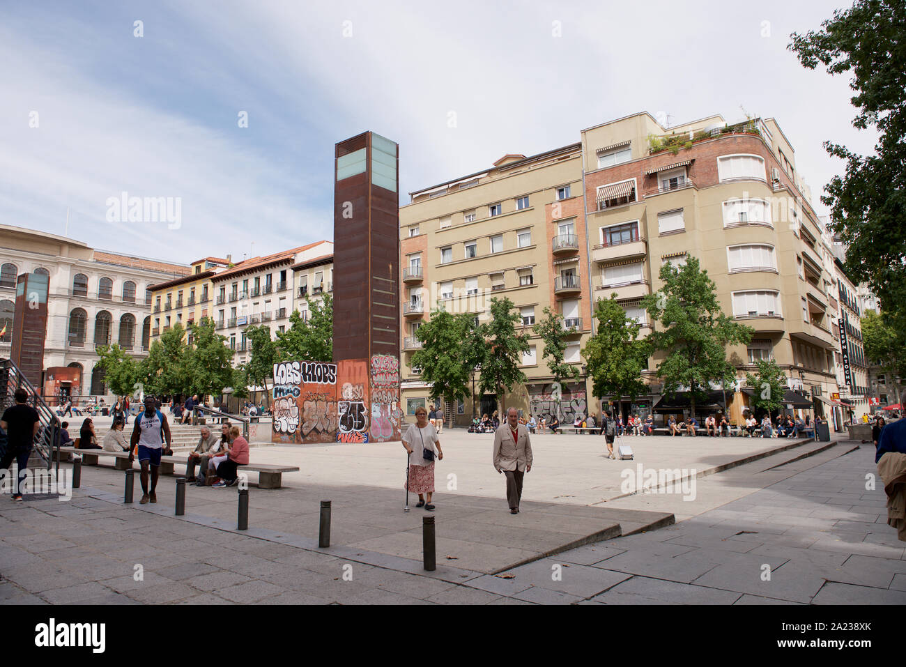 Plaza de Juan Goytisolo a Madrid, Spagna Foto Stock