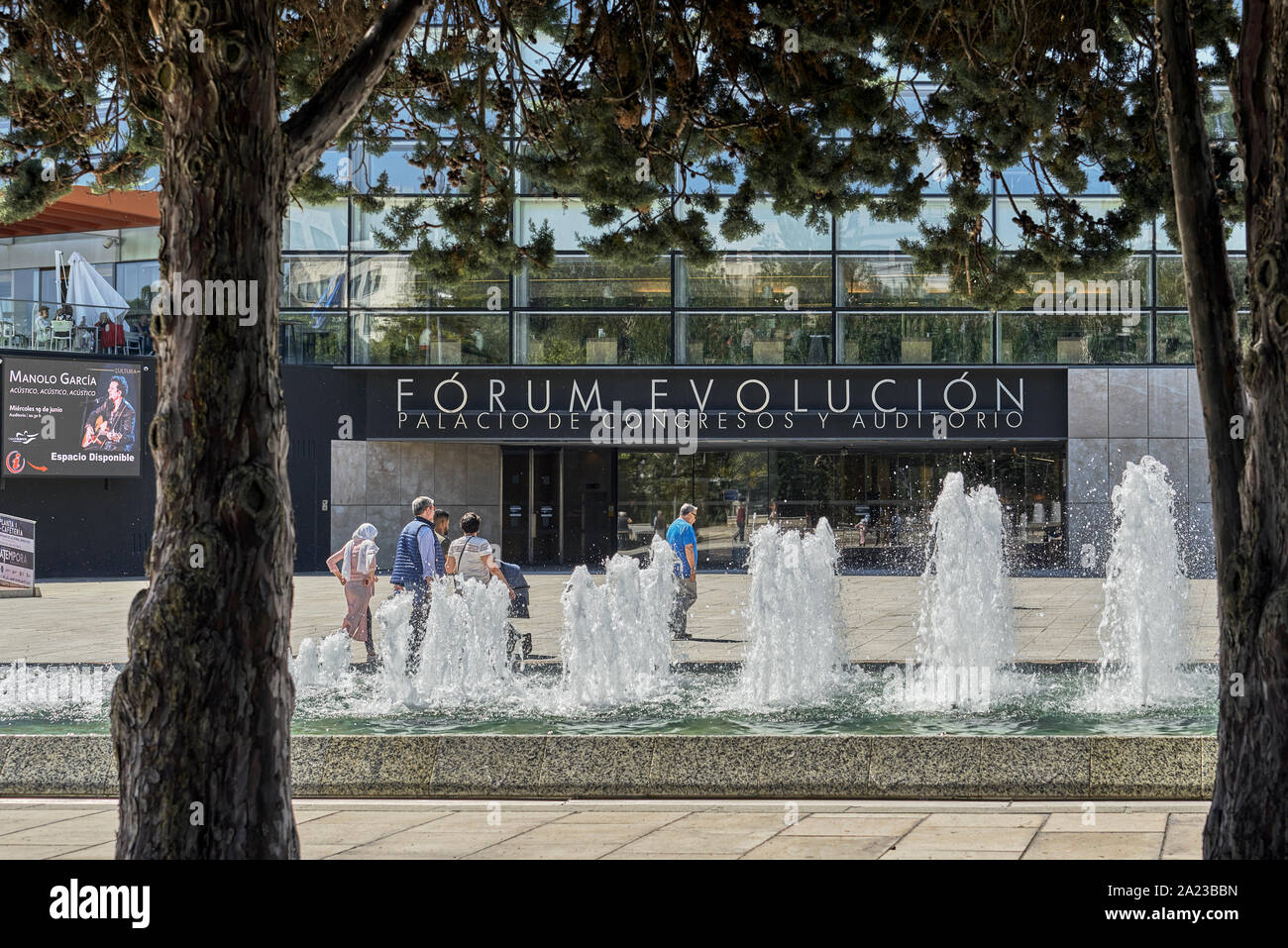 Evoluzione del Forum Burgos - Palazzo dei Congressi, l'Auditorium e il parcheggio del museo, Conde de Castro piazza della città di Butgos, Castiglia e Leon, Spagna. Foto Stock