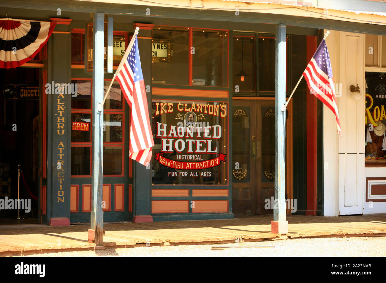 Ike Clanton's Haunted Hotel in Allen Street in pietra tombale AZ Foto Stock
