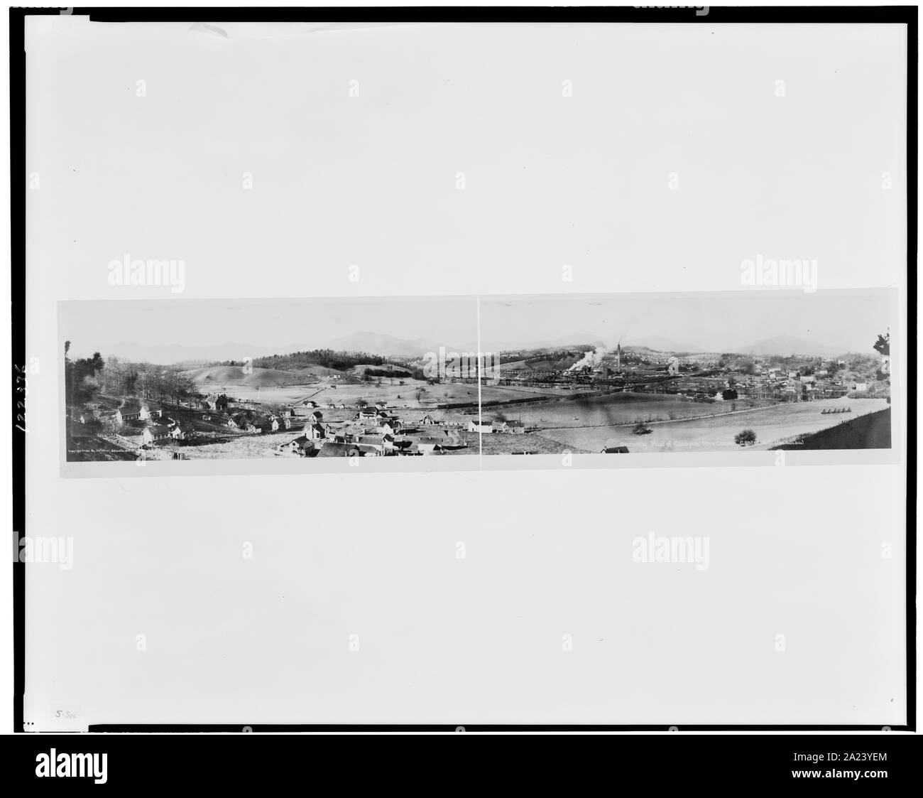 Affacciato sulla pianta del campione di fibre Company, Canton, N.C. (Dal lato sud); Foto Stock