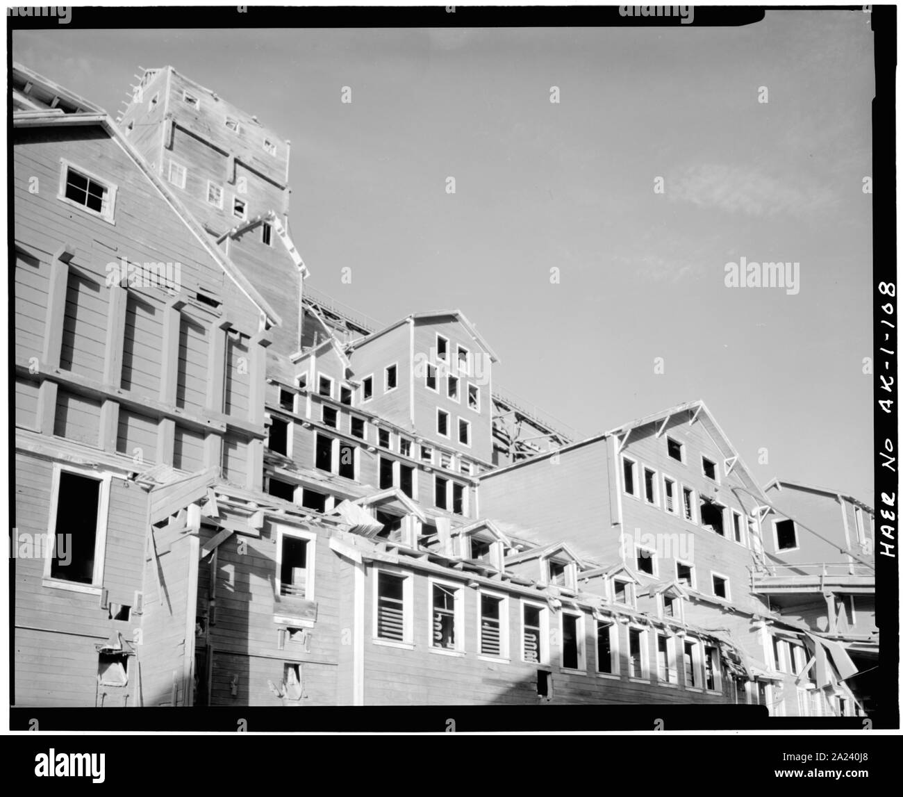 PANORAMA, guardando verso sud - Rame Kennecott Corporation, sul fiume di rame e Northwestern Railroad, Kennicott, Valdez-Cordova Area di censimento, AK; Foto Stock